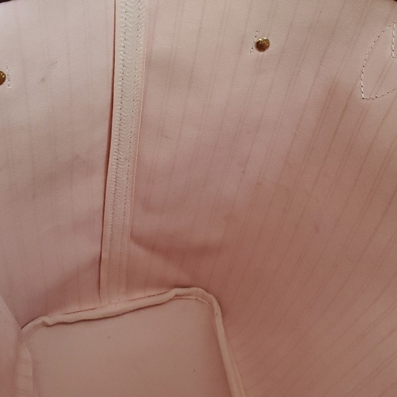 ๐ SOLD ๐ Louis Vuitton Neverfull MM in Damier Ebene - Picture 8 of 17